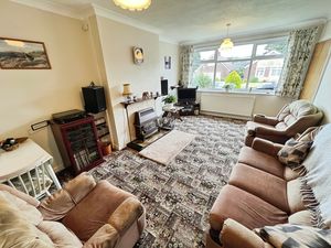 Lounge- click for photo gallery